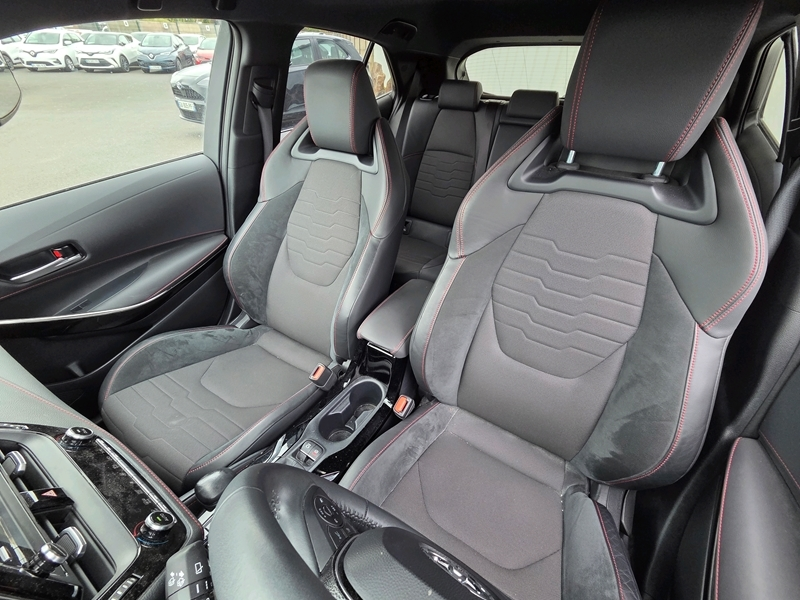 Photo 5 - Toyota Corolla