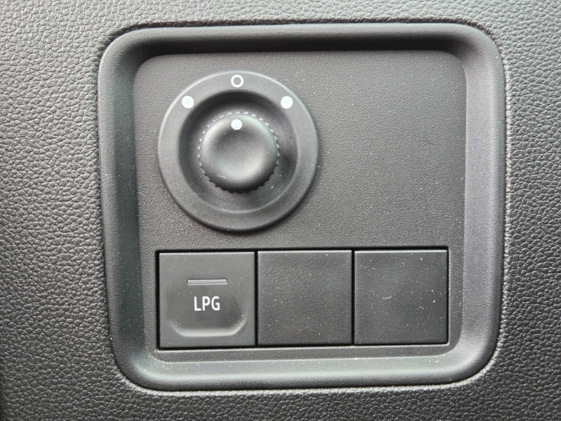Photo 10 - Dacia Duster