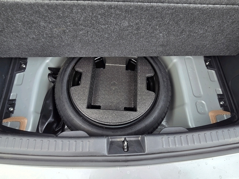 Photo 18 - Toyota Yaris