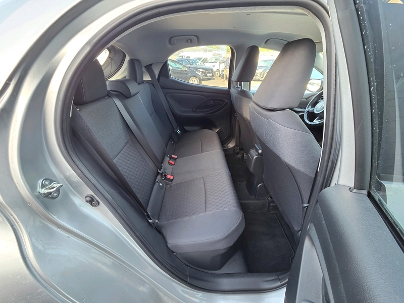 Photo 7 - Toyota Yaris