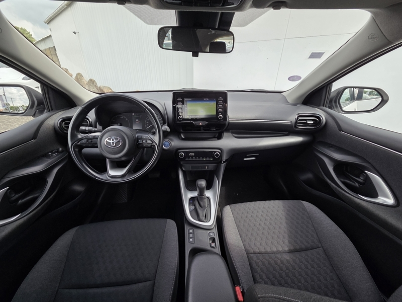 Toyota
                    Yaris