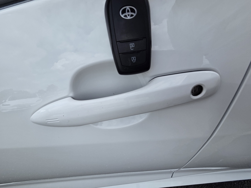 Photo 4 - Toyota Yaris