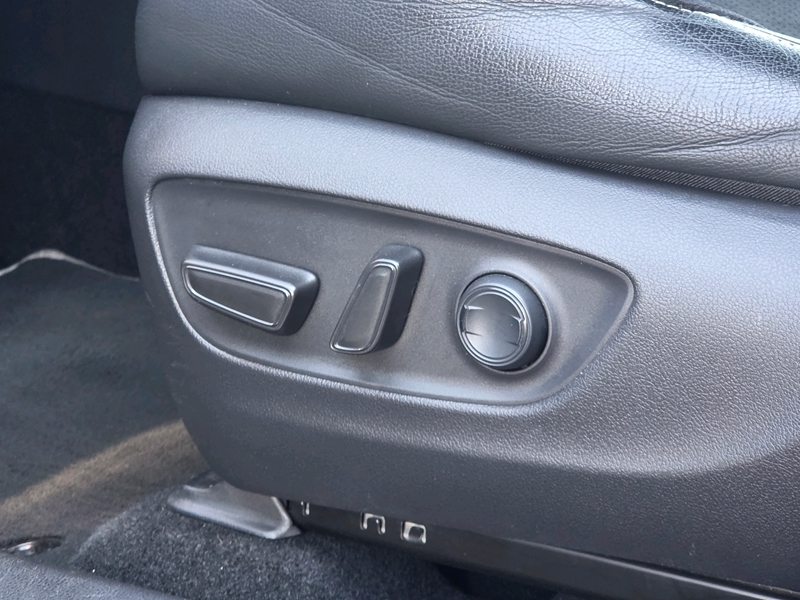 Photo 16 - Toyota RAV4