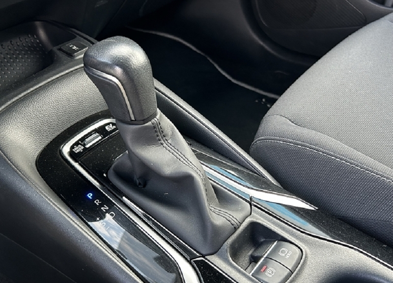 Photo 8 - Toyota Corolla Touring Spt