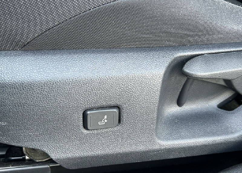 Photo 16 - Toyota Corolla Touring Spt
