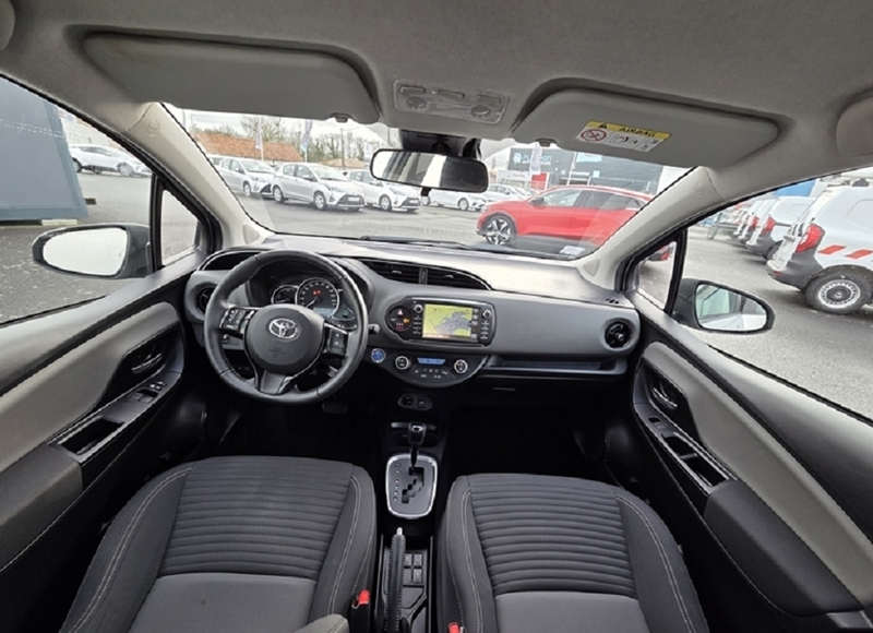 Toyota
                    Yaris