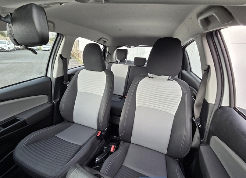 Photo 5 - Toyota Yaris