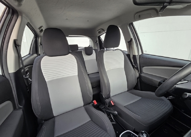Photo 6 - Toyota Yaris