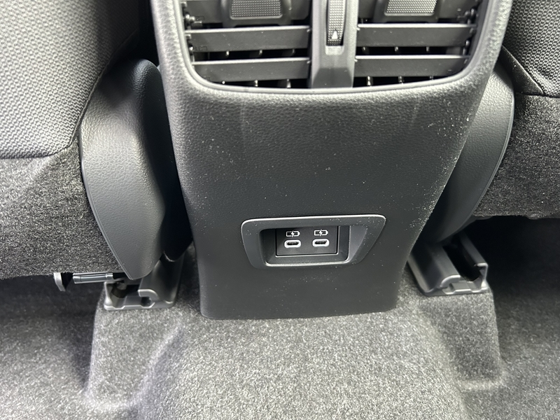 Photo 15 - Toyota Corolla Cross