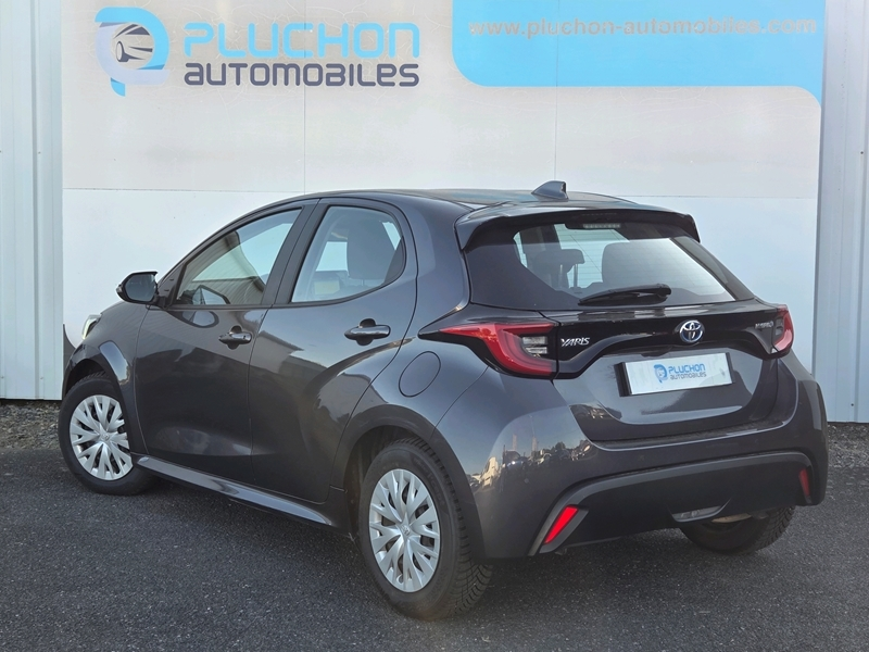 Toyota
                    Yaris